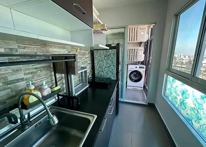 Regent Sky View Max 4 Persons And 5 Mins Walk To Mrt Bangson By Orn *